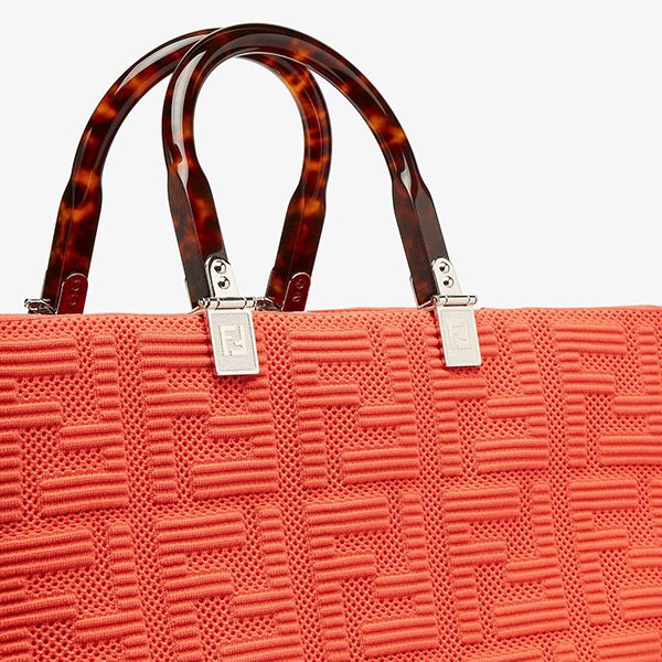 話題の新作*フェンディ サンシャイン ミディアム 偽物 ショッパー